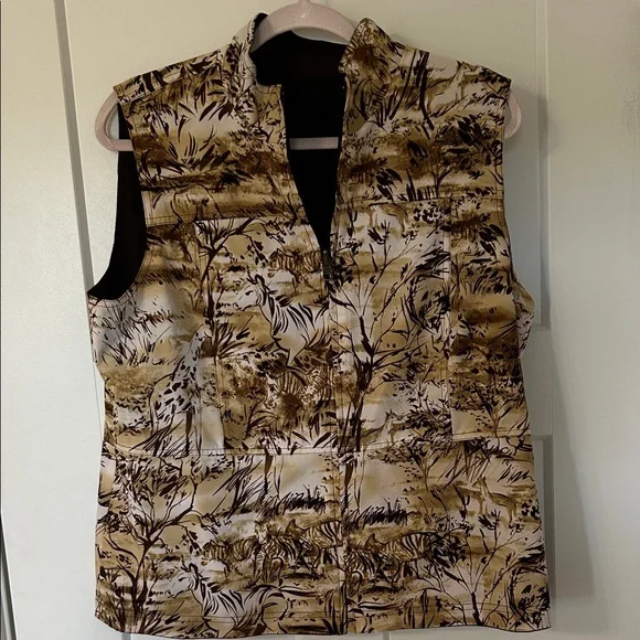 Women's Brown Reversible Utility Vest - Picture 9 of 12